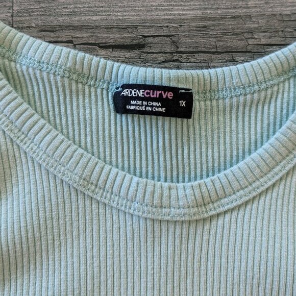 Ardene - Tank Top Racer Back Crew Neck Green Ribbed Cropped Bodycon Athlesiure - Picture 5 of 8